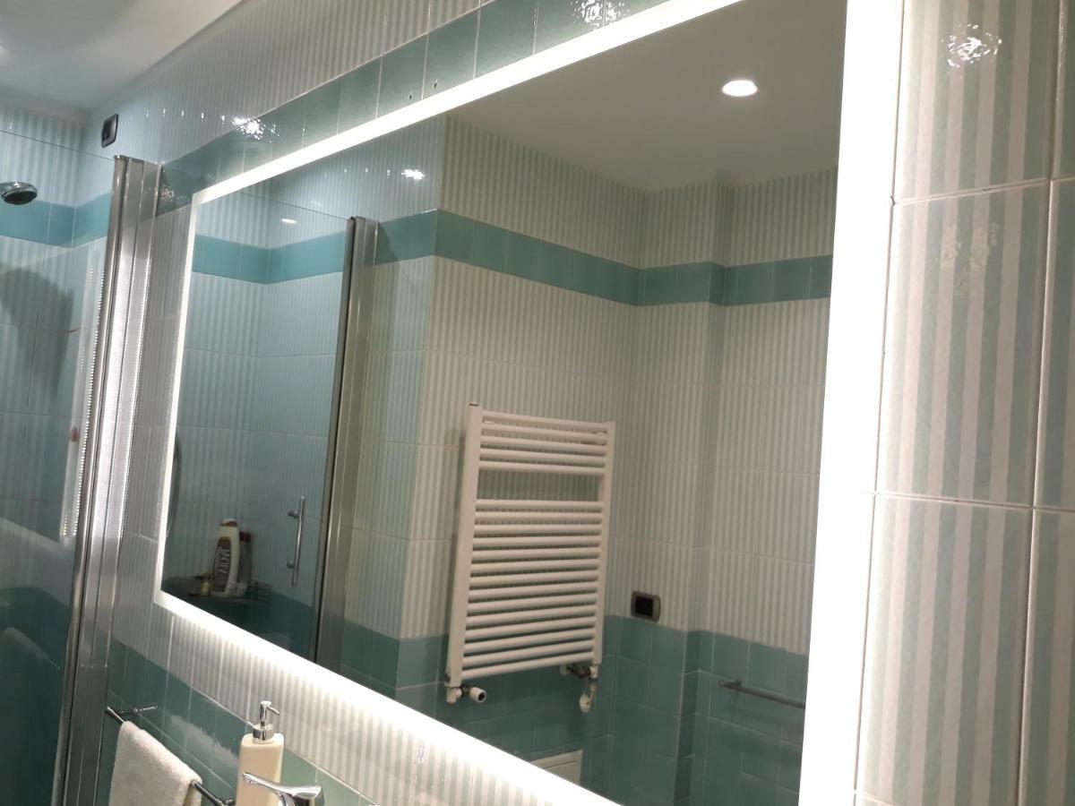 Ad Home Centro جنوة المظهر الخارجي الصورة